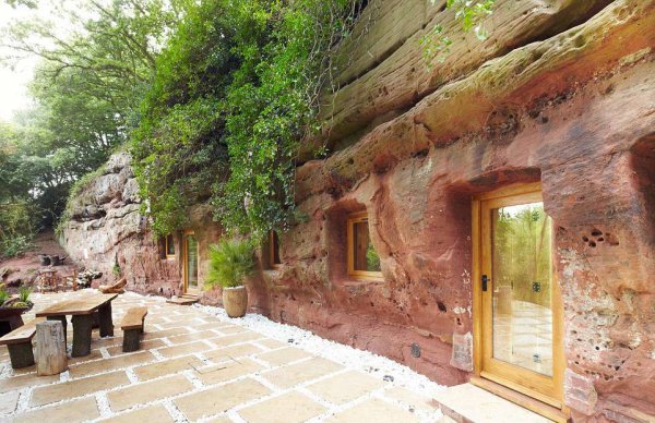 В Англии сдается уникальный дом в 800-летней пещере за 195 фунтов в сутки
