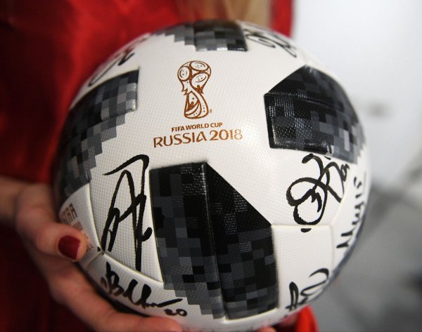 В Ростове выпустили колбасу в форме футбольного мяча