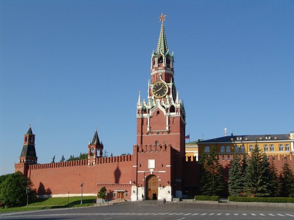 Кремль снизит параметры пенсионного возраста, боясь митингов