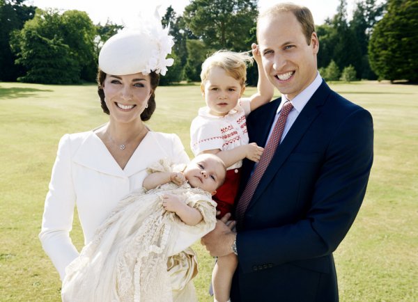Принц Уильям повторил детский снимок своей супруги Кейт Миддлтон