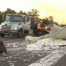 Видео: Авария грузовика с йогуртом превратила шоссе в Млечный путь
