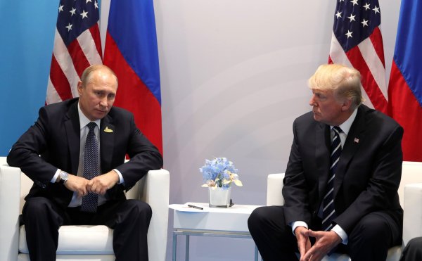 Time: Путин не станет обсуждать принадлежность Крыма с Трампом