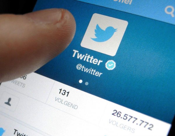 Twitter начал борьбу с фейковыми страницами