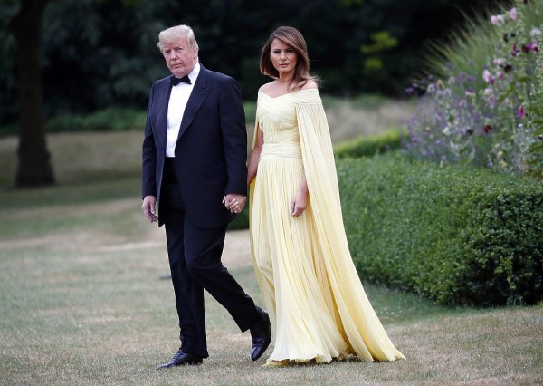 Супруга Дональда Трампа Мелания очаровала европейцев своим чувством стиля
