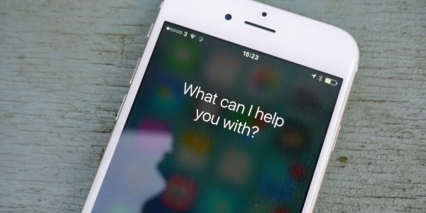 Карманный шпионаж: Apple утверждает, что Siri не записывает речь пользователей без их ведома
