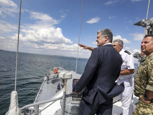 Россия отреагировала на обвинения Порошенко в намерении оккупировать Азовское Море