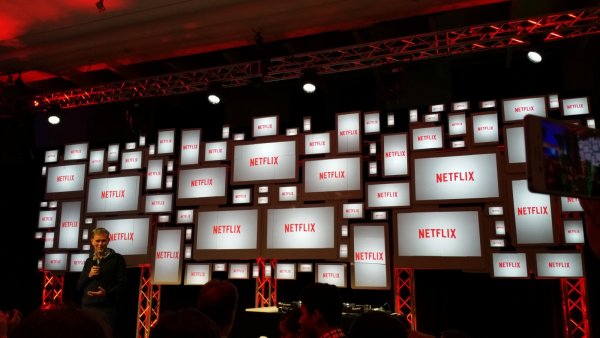 Netflix отменяет премьеру сериала из-за стрельбы в Техасе