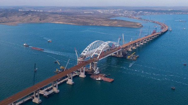 Киев радуется: Крымский мост столкнулся с новыми проблемами