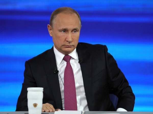 Путин ответил на критику Запада по поводу выборов на Донбассе