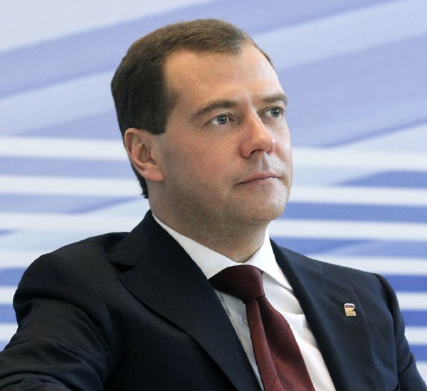 Медведев назвал пенсионную реформу горькой пилюлей