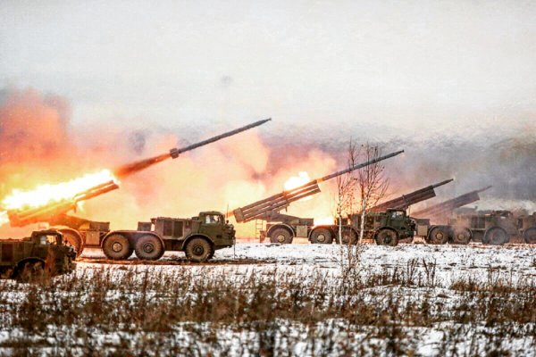 Западные политологи испугались подготовки артиллеристов в Крыму