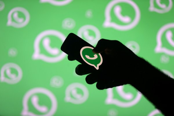 В WhatsApp найдена ошибка, при помощи которой можно прочитать удаленные сообщения