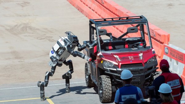 Скачок в промышленности: Роботов научили распознавать объекты и придавать им другую форму