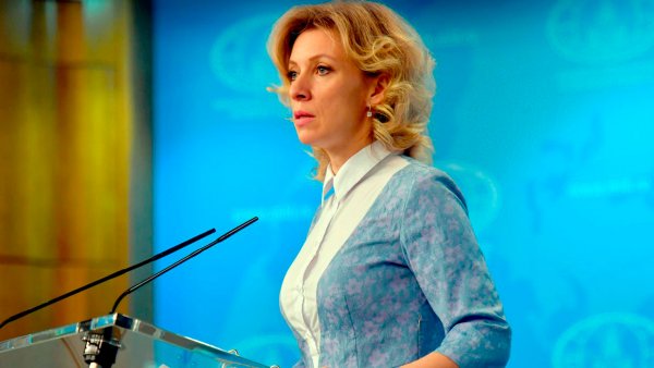 «А где Лавров?»: Россиян удивило отсутствие начальника Марии Захаровой на субботнике