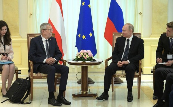 Союзник в консервативной Европе: Путин начал переговоры с президентом Австрии