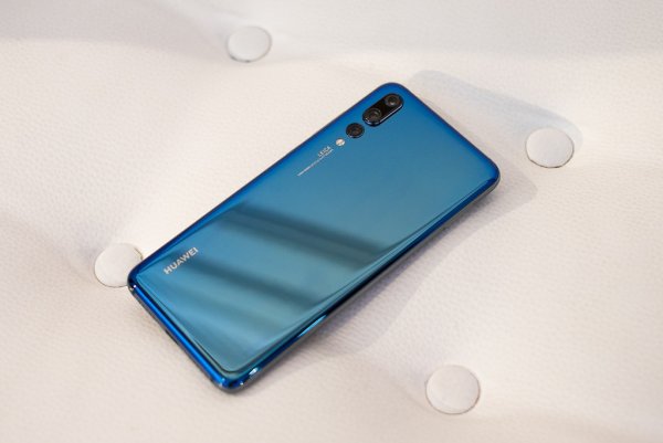 МТС дарит 14000 рублей за покупку смартфонов Huawei