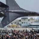 Су-35С «терроризируют» Владивосток полётами над крышами домов