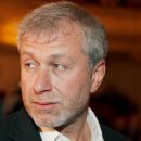 Роман Абрамович пришел на спектакль Псковского театра Юлии Пересильд Роман Абрамович пришел на спектакль Псковского театра Юлии Пересильд