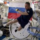 Российские космонавты сыграли в футбол на МКС
