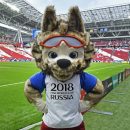 Статую волчонка Забиваки установили около отеля в Саратове