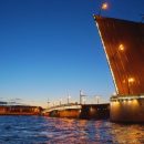 В Петербурге специально к ЧМ-2018 помыли и покрасили мосты