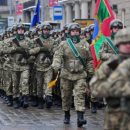 На Украине запретили советские праздники в армейских частях На Украине запретили советские праздники в армейских частях