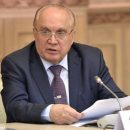 Ректоры МГУ и СПбГУ попросили у Медведева денег на зарплаты преподавателям Ректоры МГУ и СПбГУ попросили у Медведева денег на зарплаты преподавателям