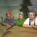 Весомый вклад в победу сборной: Жующая троица в кокошниках с матча Испания-Россия пообещала похудеть