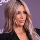 Ким Кардашьян посетила тюрьму и пообщалась с заключенными