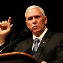 Майк Пенс: При встрече с Путиным обвинил его во вмешательстве в выборы Майк Пенс: При встрече с Путиным обвинил его во вмешательстве в выборы