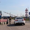Украина запретила въезд в Крым иностранцам со своей стороны