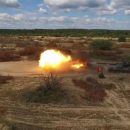 Стреляет кастрюлями: Расхваленный Порошенко танк жестко раскритиковали в Сети