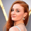 «Финал не будет счастливым!»: Софи Тернер высказалась о концовке «Игры престолов» «Финал не будет счастливым!»: Софи Тернер высказалась о концовке «Игры престолов»