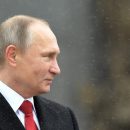 Песков рассказал, как Путин получает пенсию и зарплату Песков рассказал, как Путин получает пенсию и зарплату