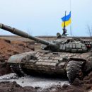 Киев стягивает тяжелое вооружение к границам Донбасса