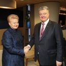 Порошенко договорился с президентом Литвы «консолидировано давить» на Россию