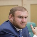 Сенатор Арашуков нагло ухмылялся в лицо следователя во время допроса