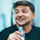 Комик в президентской гонке: Украинцы назвали Зеленского «ухом Путина»