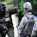 Украинский спецназ затянул со штурмом настолько, что террорист устав ждать сдался сам Украинский спецназ затянул со штурмом настолько, что террорист устав ждать сдался сам